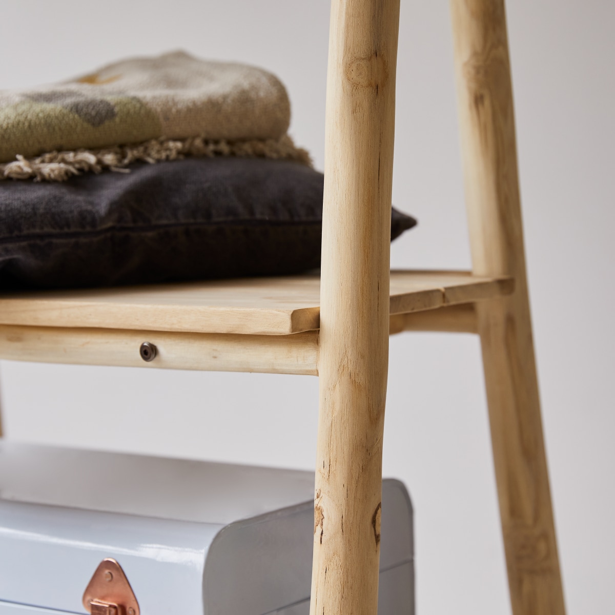 Kilim - Kleiderständer aus Teak massiv für Kinder