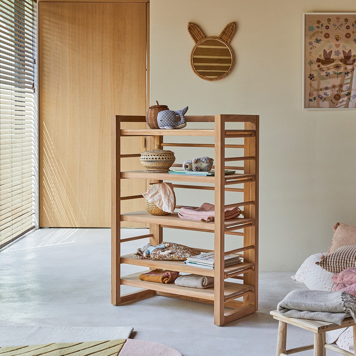 Sera - Niedriges Bücherregal für Kinder aus massivem Teak