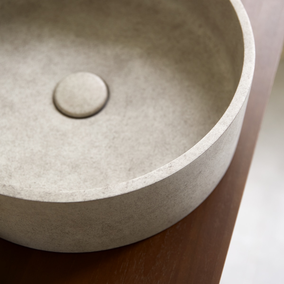 Gina - Rundes Waschbecken aus grauem Beton ∅ 39 cm