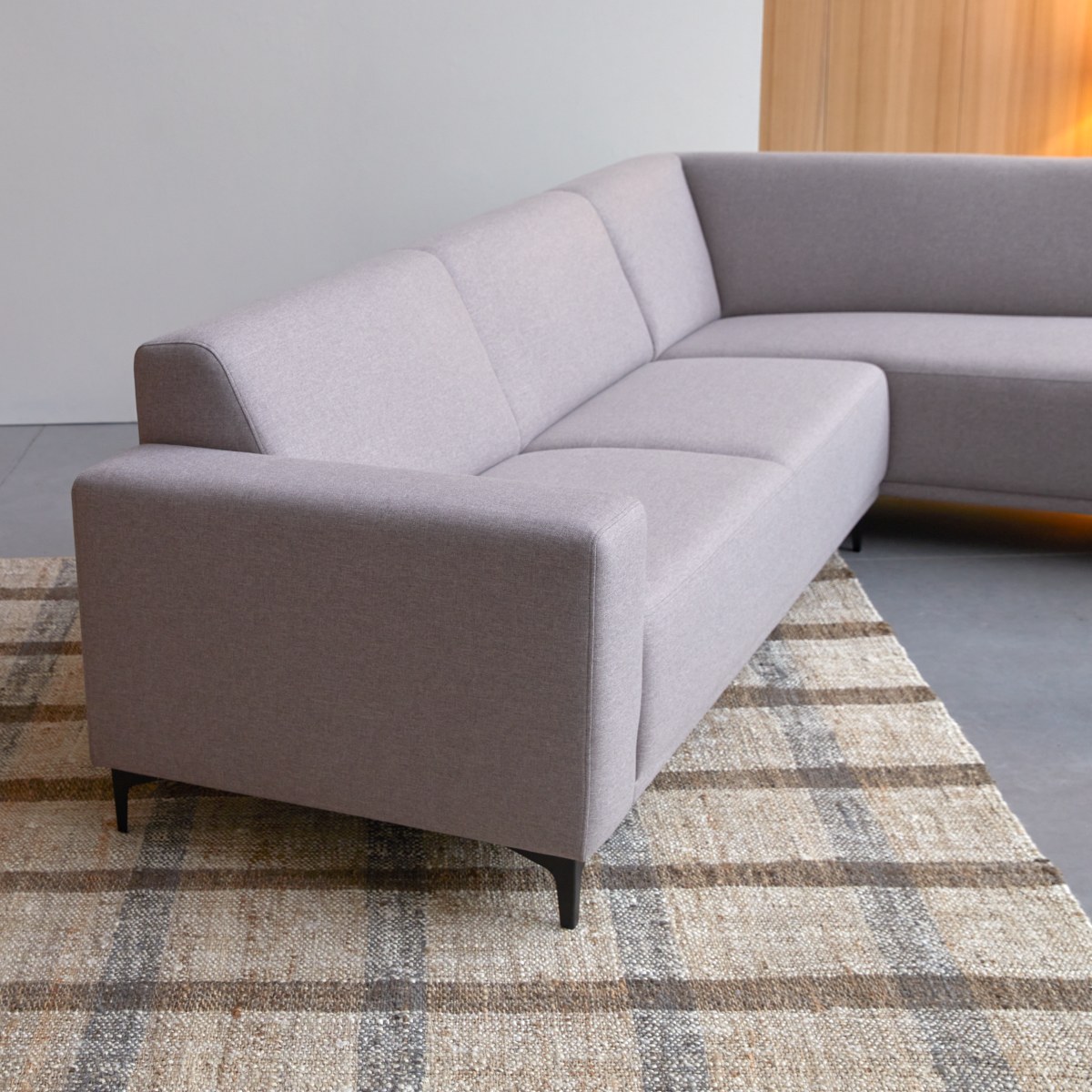 Lars - Ecksofa mit Eckelement rechts und taupegrauem Stoffbezug 295 × 185 cm