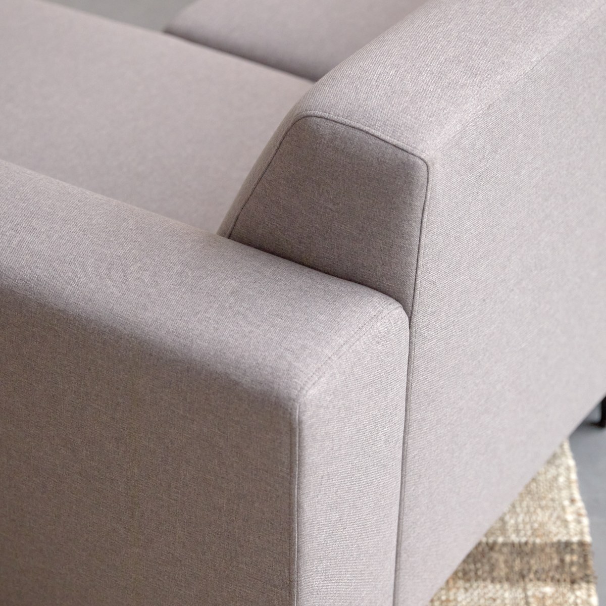 Lars - Ecksofa mit rechtem Eckelement und taupegrauem Stoffbezug 300 × 150 cm ,5-Sitzer