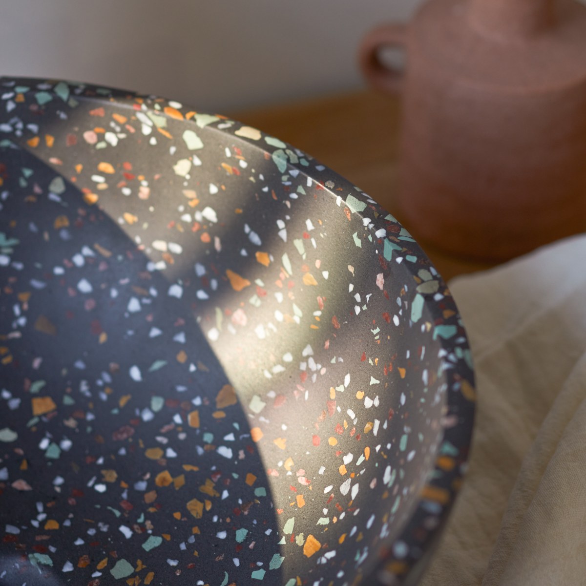 Micha - Round confetti terrazzo basin ∅ 36 cm