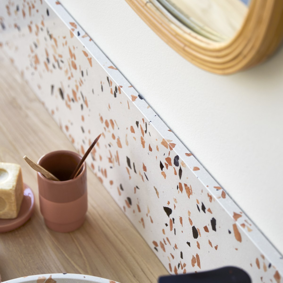 Ava - Fliesenspiegel aus Premium-Terrazzo Brown 80 cm
