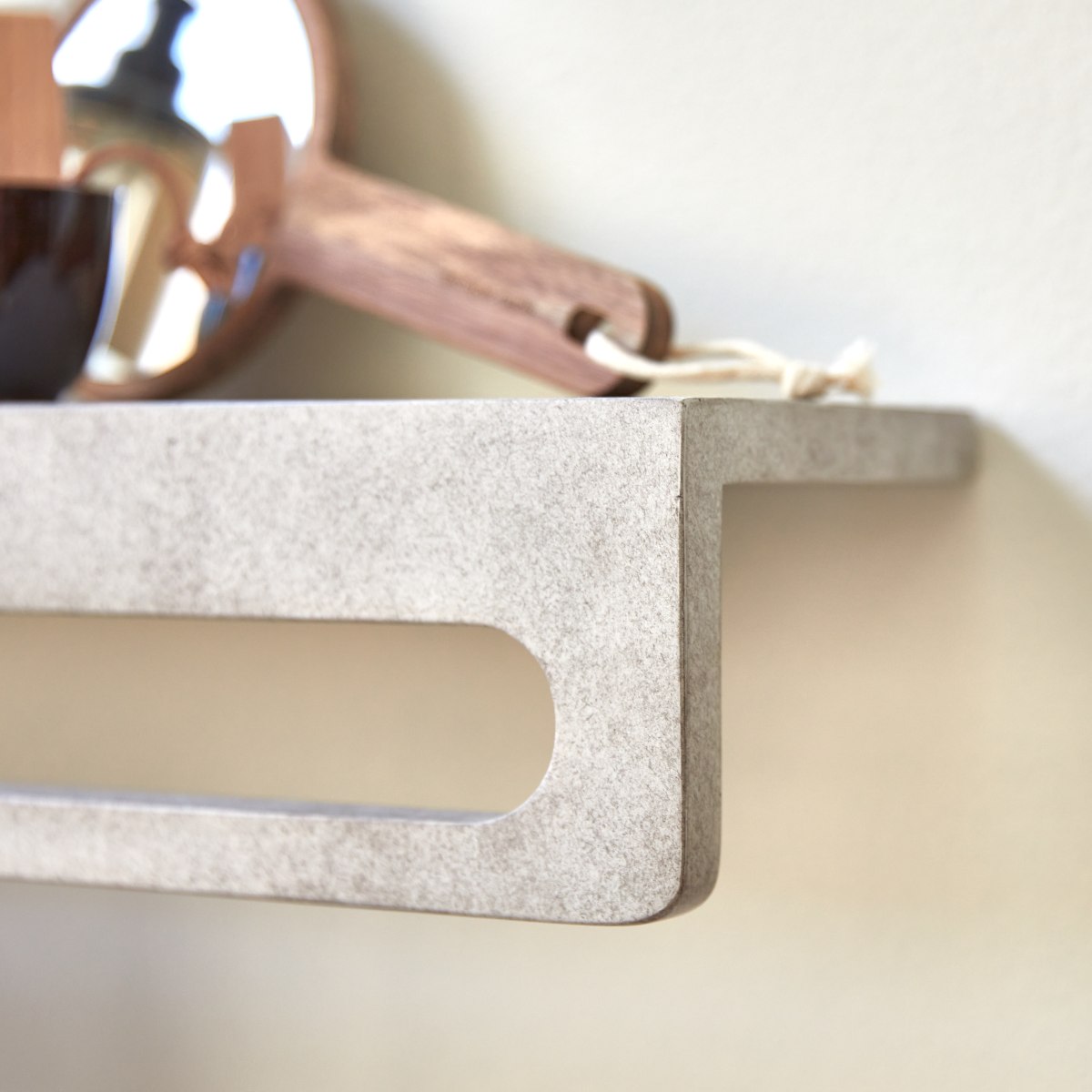 Clea - Porte serviette mural béton grey