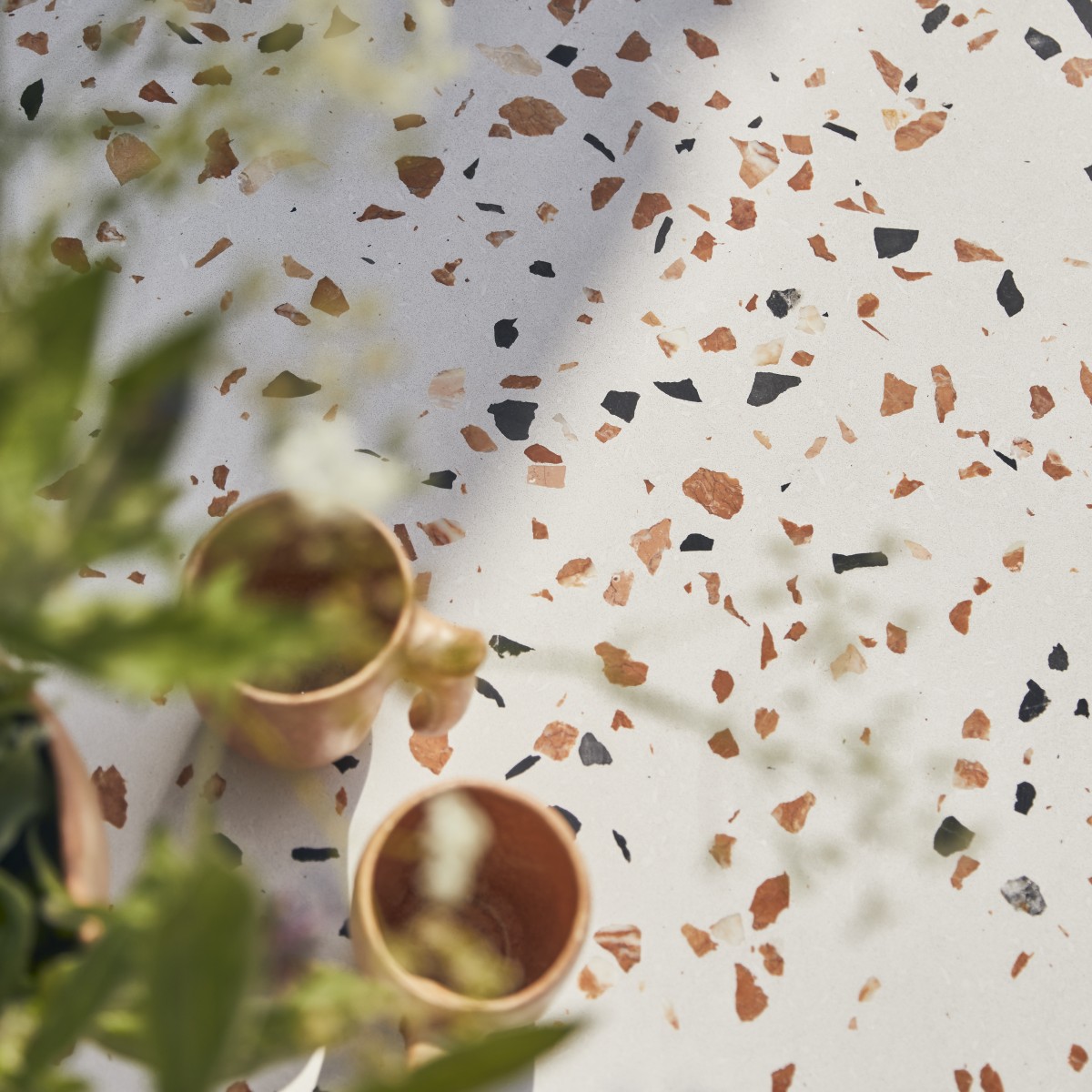 Elio - Rechteckiger Gartentisch aus Premium-Terrazzo und Metall, brown, 4-6 Pers.