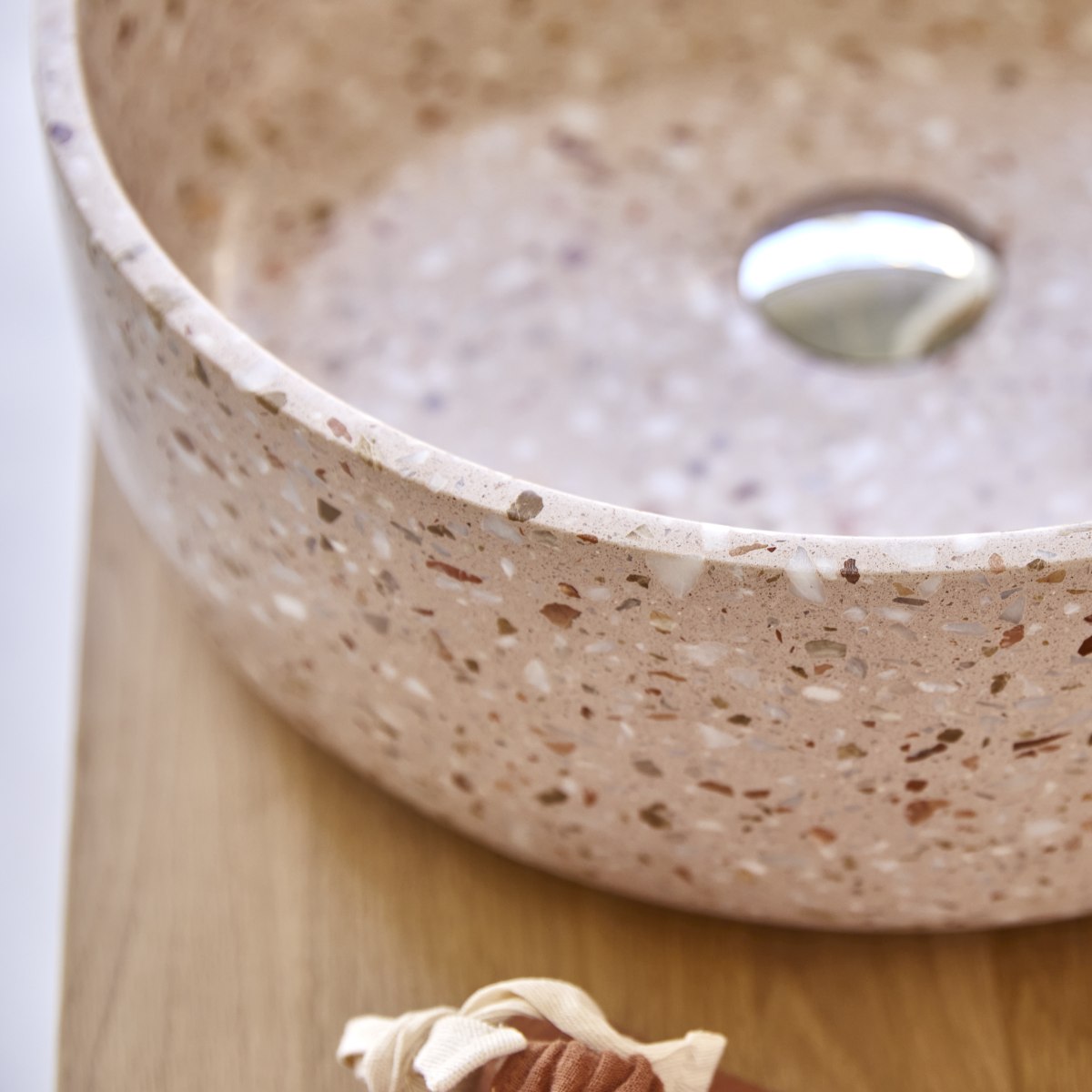 Milos - Rundes pinkfarbenes Waschbecken aus Premium-Terrazzo ∅ 40 cm