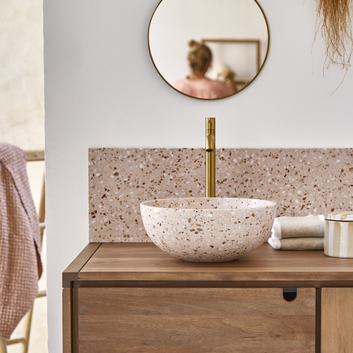 Elea - Rundes pinkfarbenes Waschbecken aus Premium-Terrazzo ∅ 32 cm