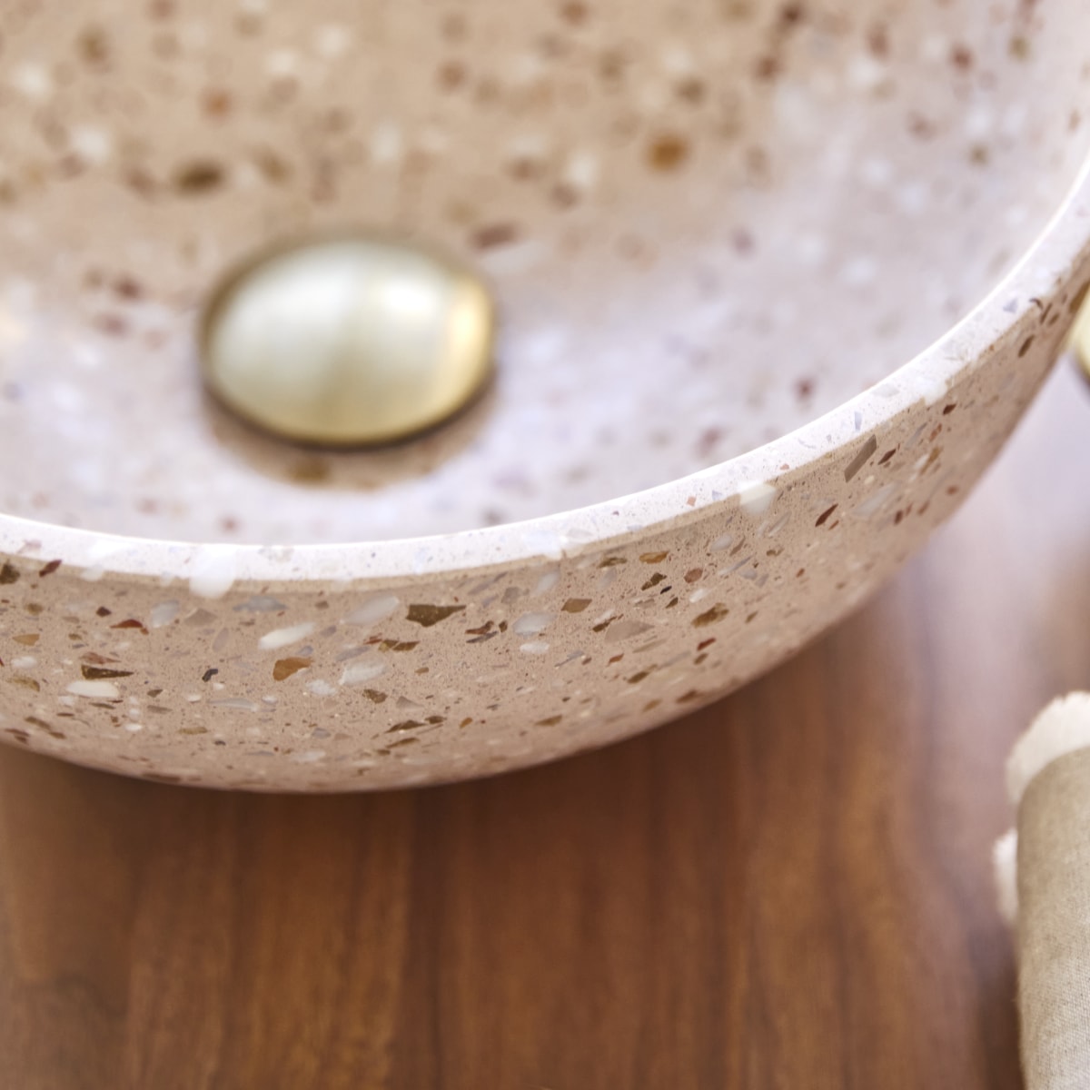 Elea - Rundes pinkfarbenes Waschbecken aus Premium-Terrazzo ∅ 32 cm