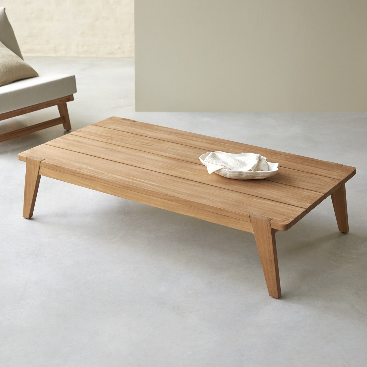 Olia - Wohnzimmer-Couchtisch aus Teakholz