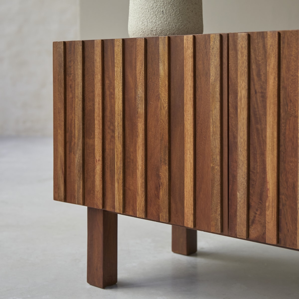 Milo - TV-Schrank aus massivem Mangoholz 140 cm
