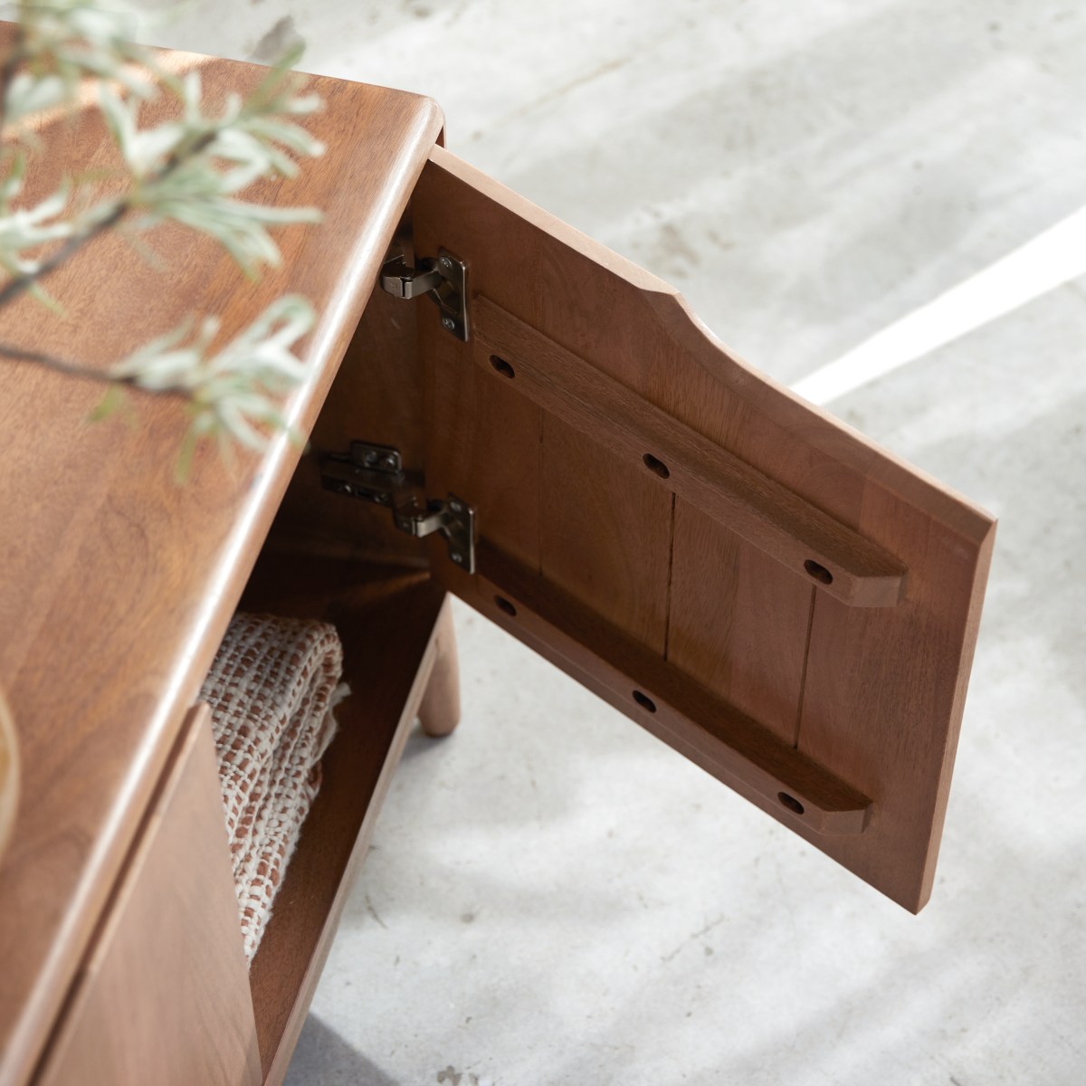 Gabrielle - TV-Schrank aus massivem Mangoholz, 160 cm
