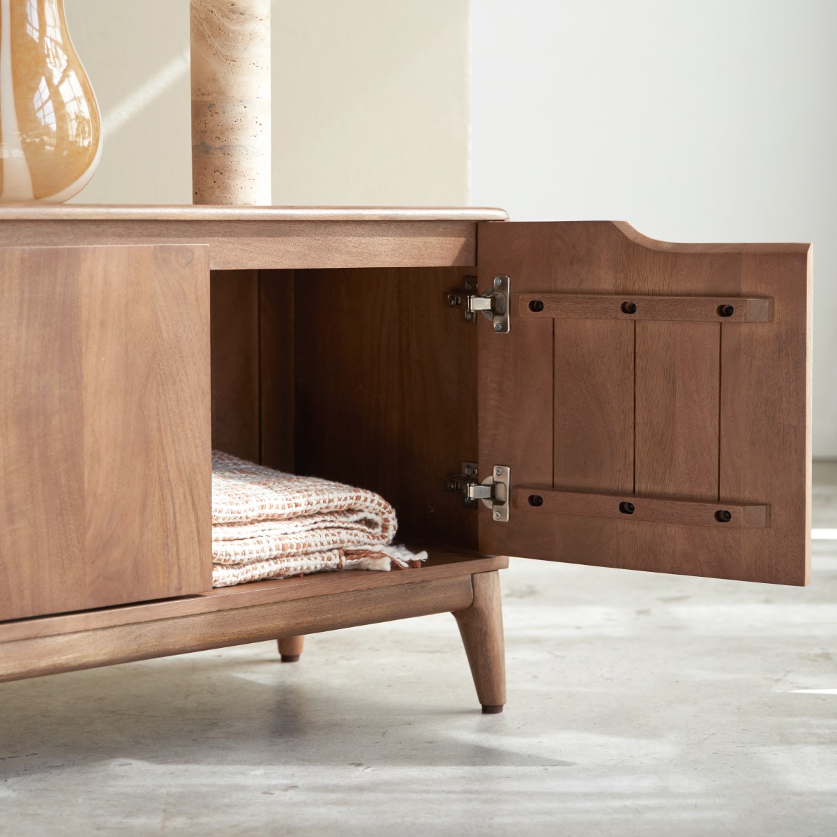 Gabrielle - TV-Schrank aus massivem Mangoholz, 160 cm