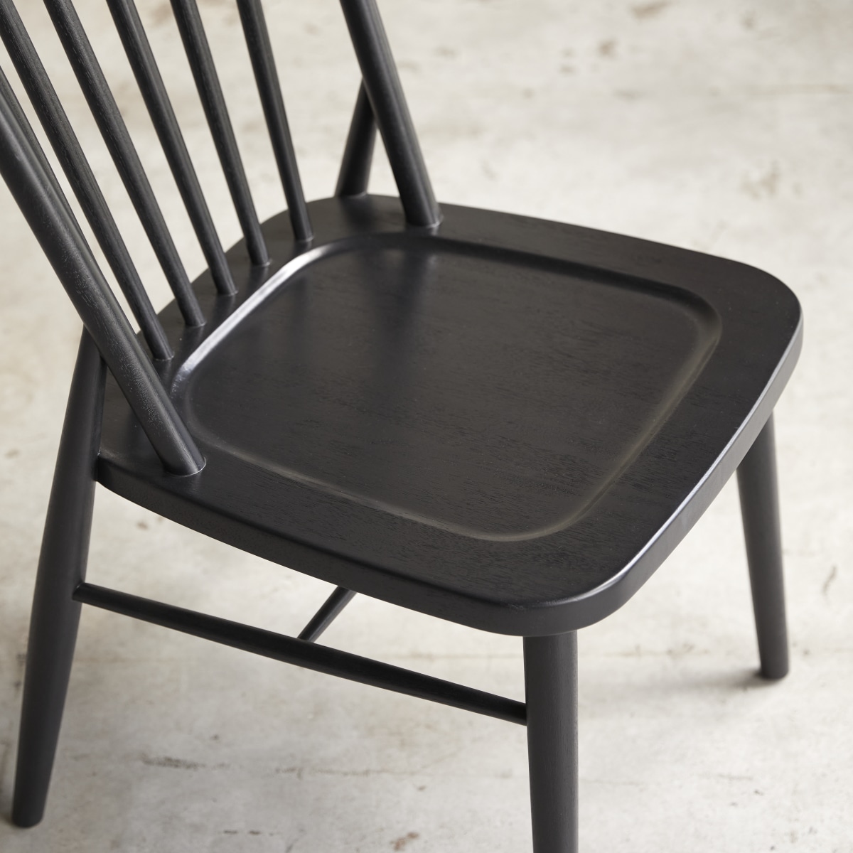 Leonor - Chaise à barreaux en acacia massif noir