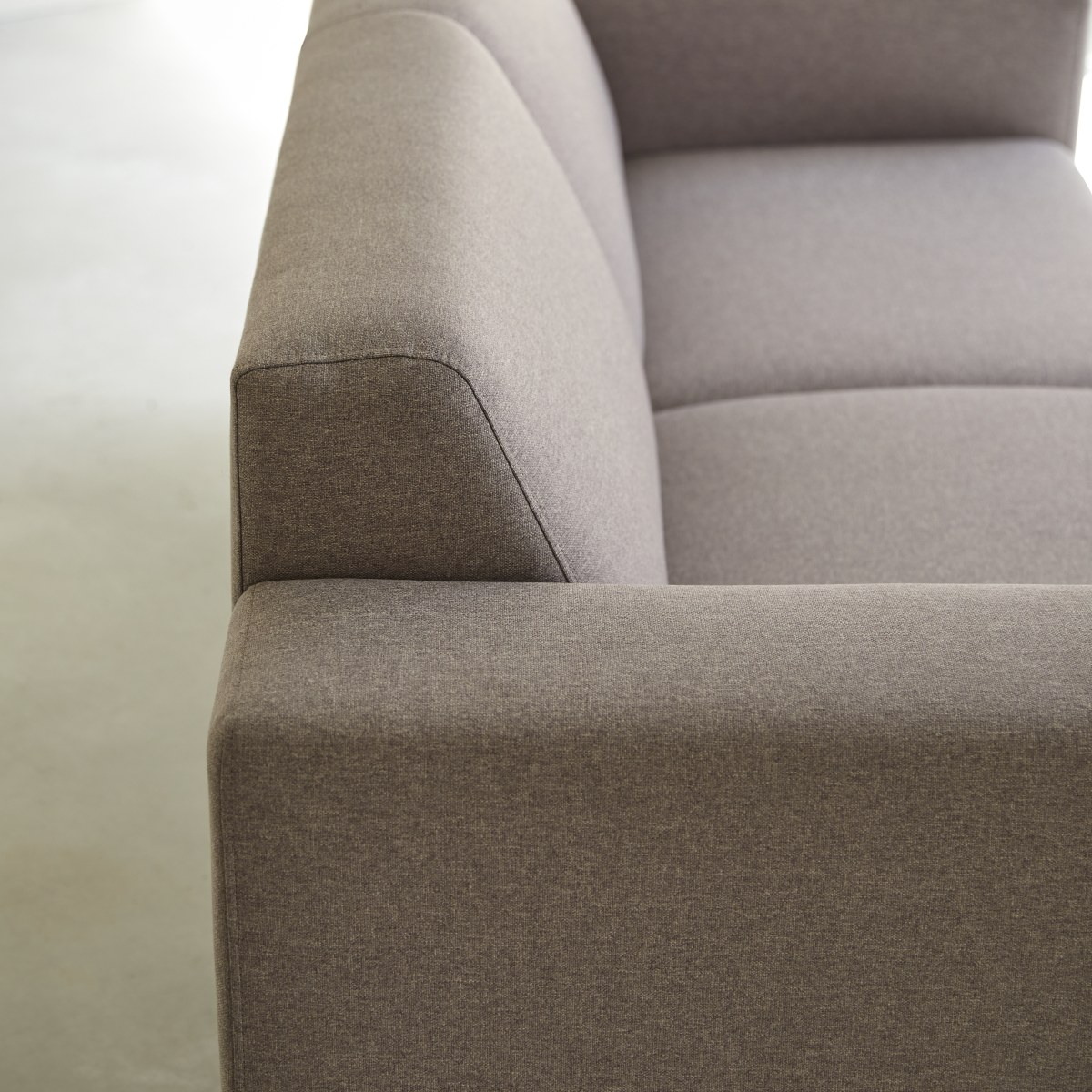 Lars - 2,5-Sitzer-Sofa mit taupegrauem Stoffbezug