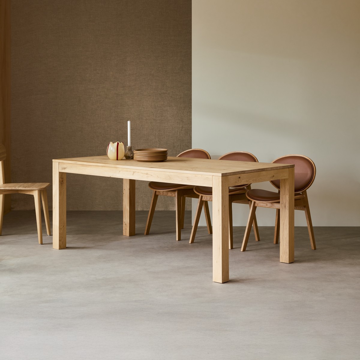 Eden - Table extensible en chêne massif 6-10 pers.