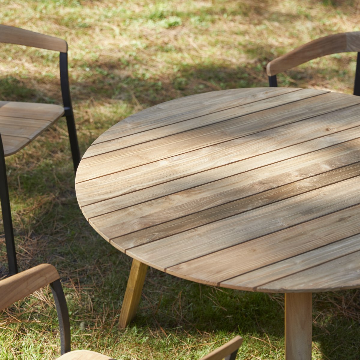 Katrine - Gartentisch aus massivem, recyceltem Teakholz 6 Pers.