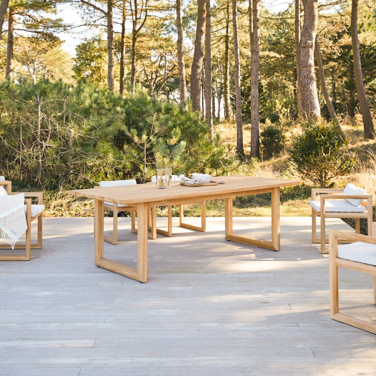 Noah - Gartentisch aus massivem Teakholz, 8-10 Pers.