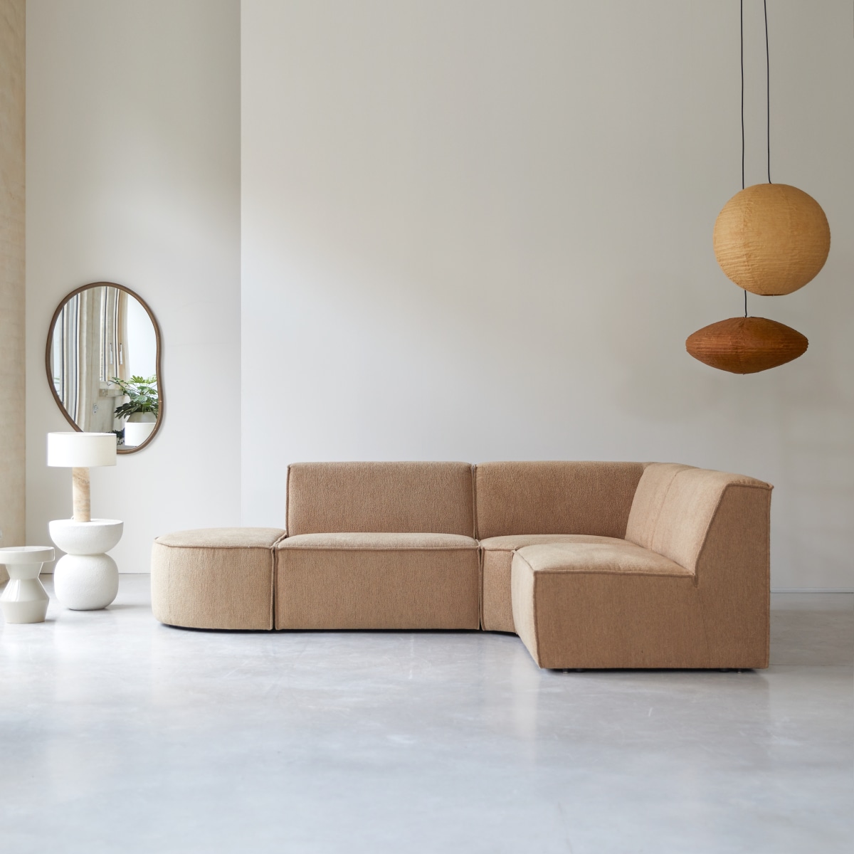 Dario - Modul-Ecksofa aus camelfarbenem Stoff, 4–5 Sitzplätze