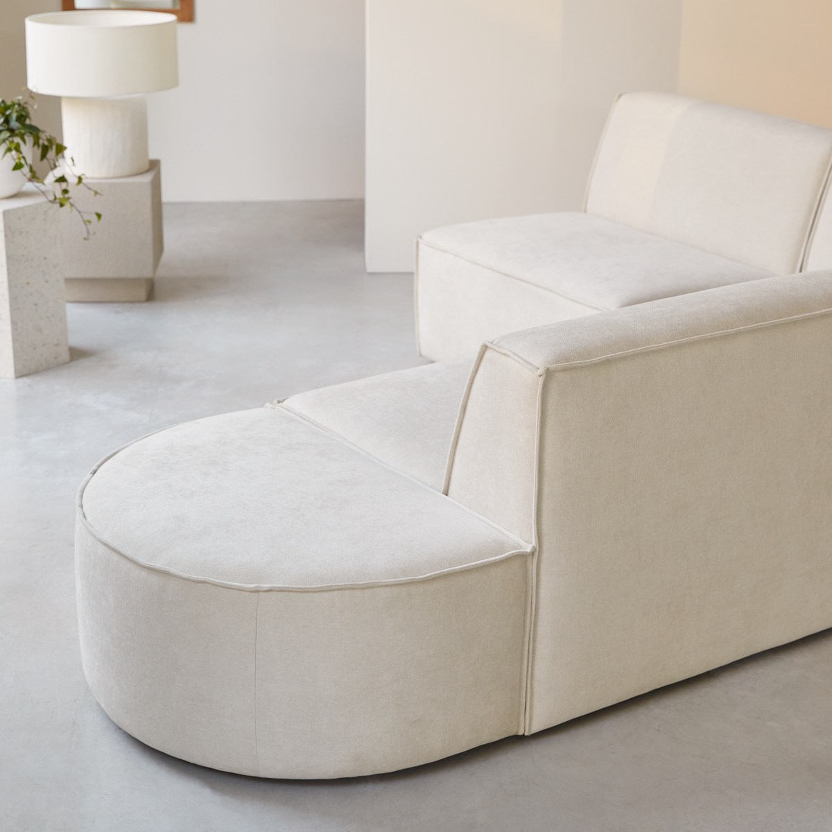 Dario - Modul-Ecksofa aus beigefarbenem Stoff, 4–5 Sitzplätze