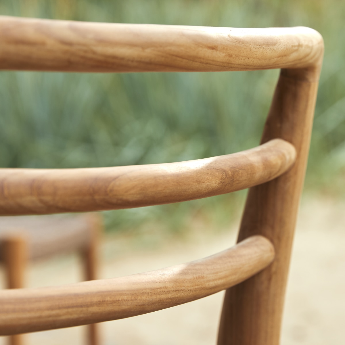 Lily - Gartenfauteuil aus massivem Teakholz und Seilbespannung