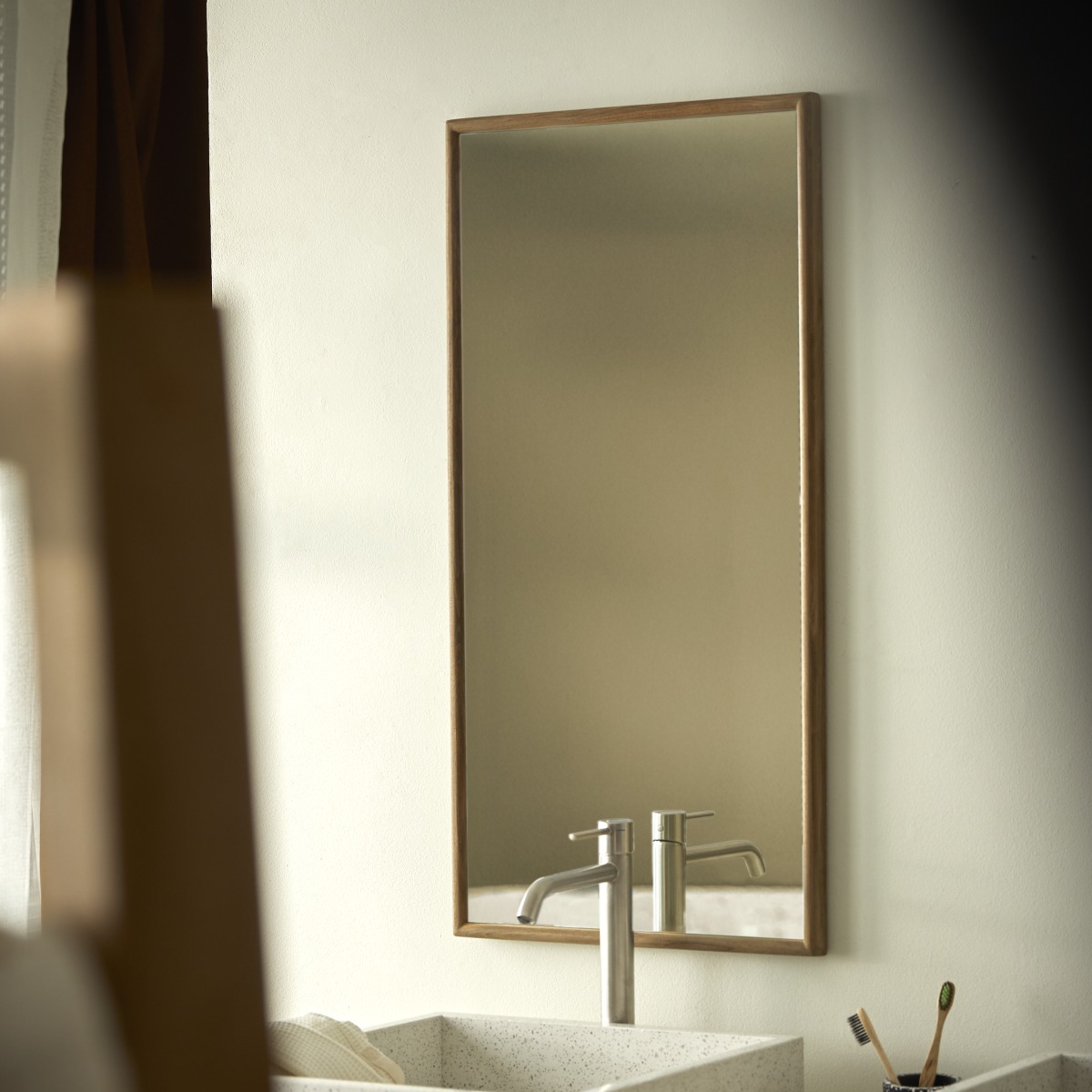 Paco - Bathroom mirror in recycled teak, 80 x 40 cm