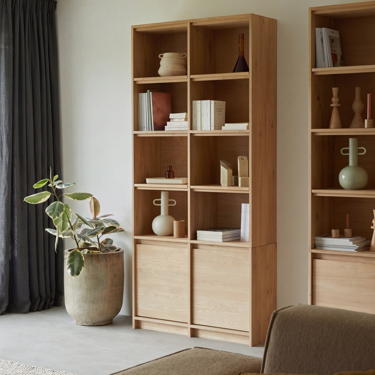 Aliette - Bücherschrank aus Massiv-Eichenholz