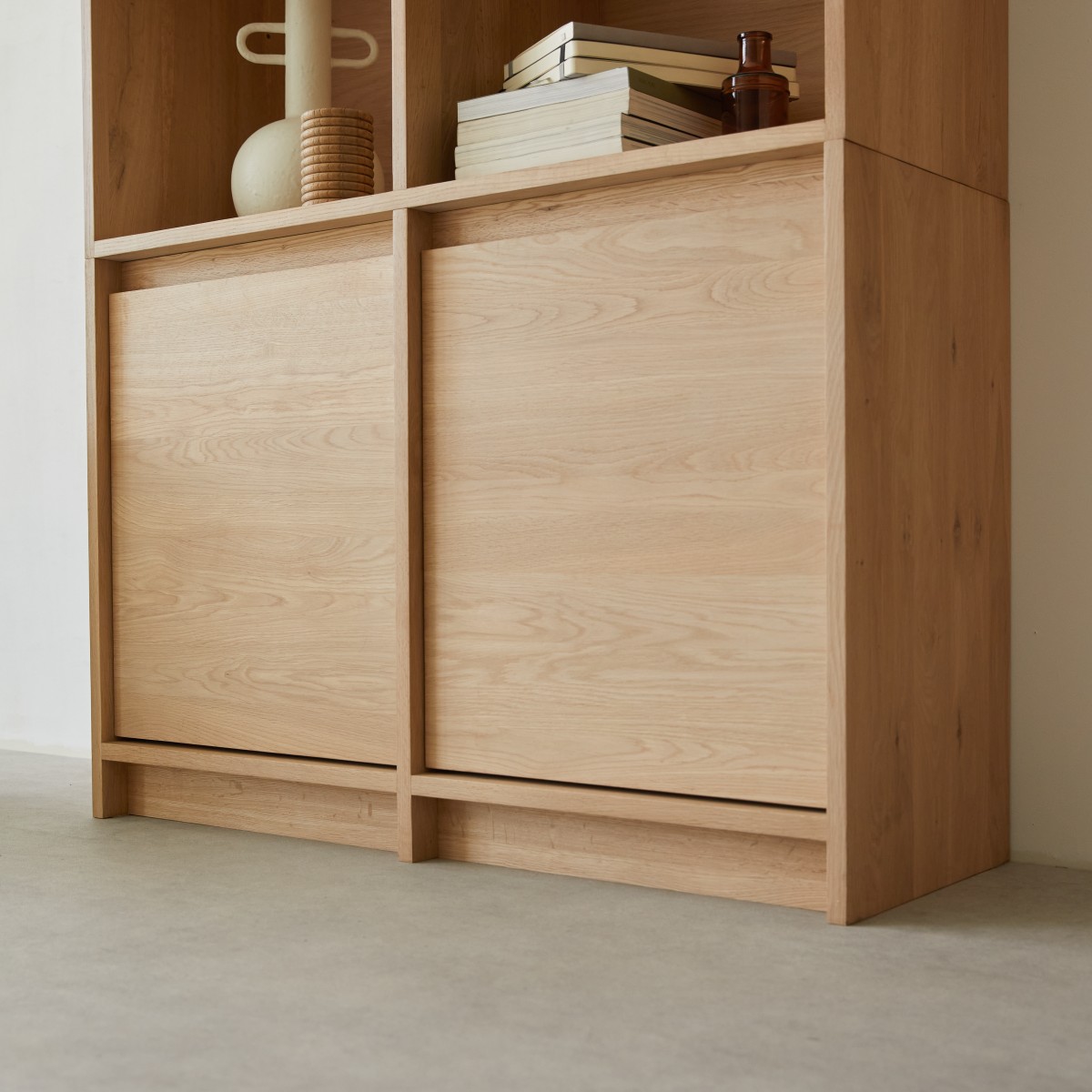 Aliette - Bücherschrank aus Massiv-Eichenholz