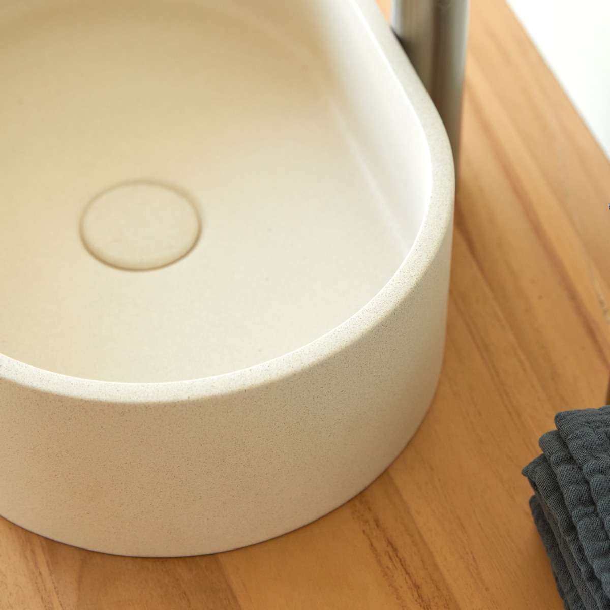 Tara - Waschbecken aus Terrazzo Cream, oval b. 40 cm