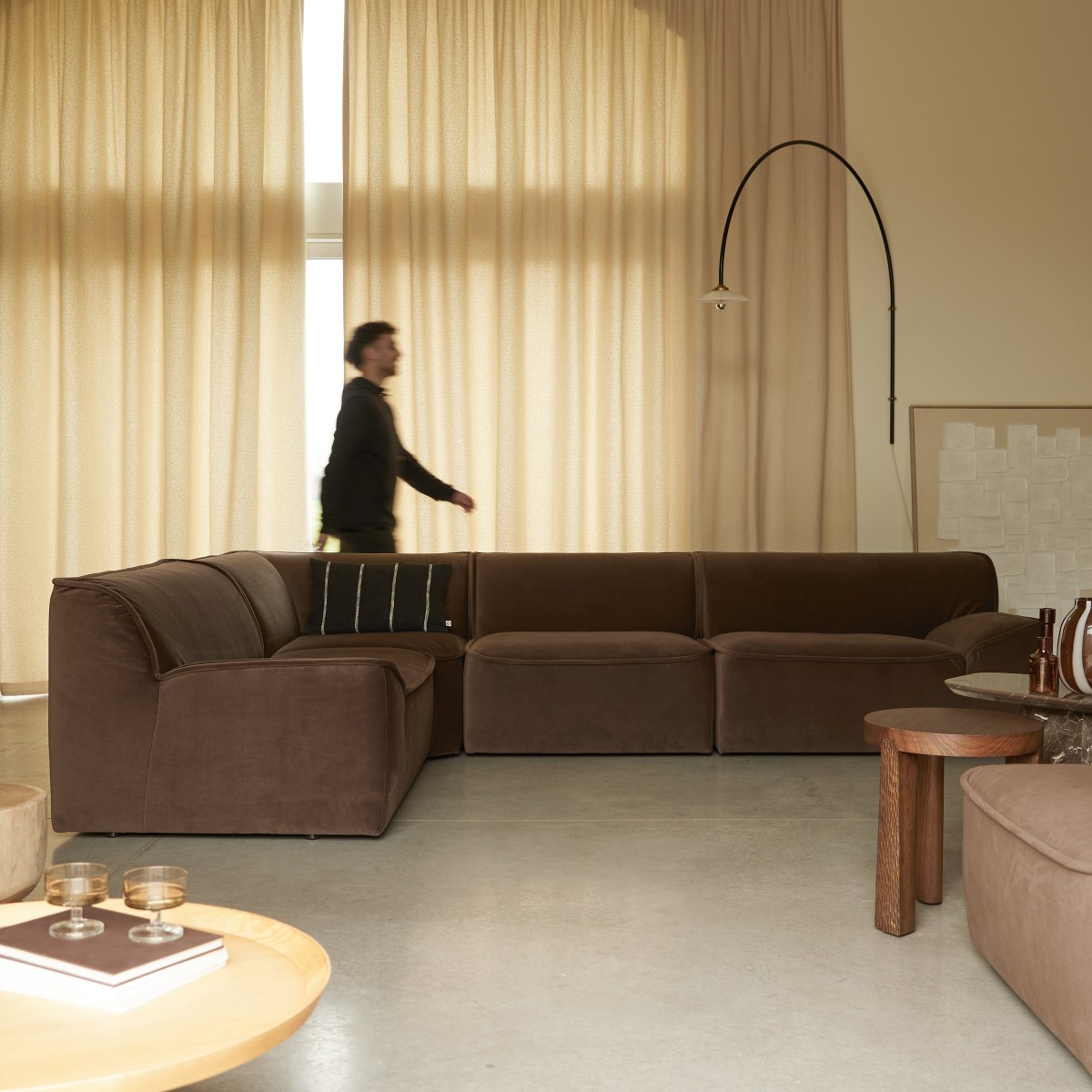 Quinto - Modulares Ecksofa aus braunem Stoff, 5 Sitzer