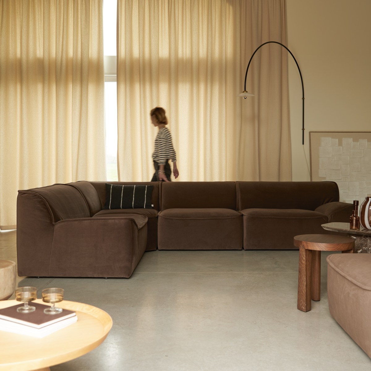 Quinto - Modulares Ecksofa aus braunem Stoff, 5 Sitzer