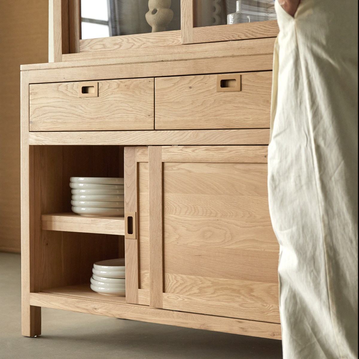 Heidi - Geschirrschrank aus massivem Eichenholz 110 cm