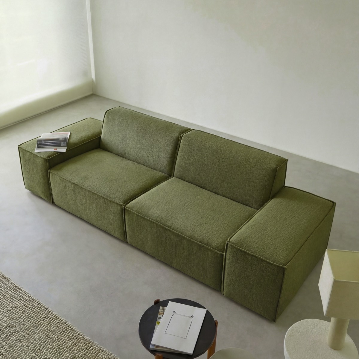 Dario - Sofa aus grünem Stoff, 2-Sitzer, mit Armlehnen