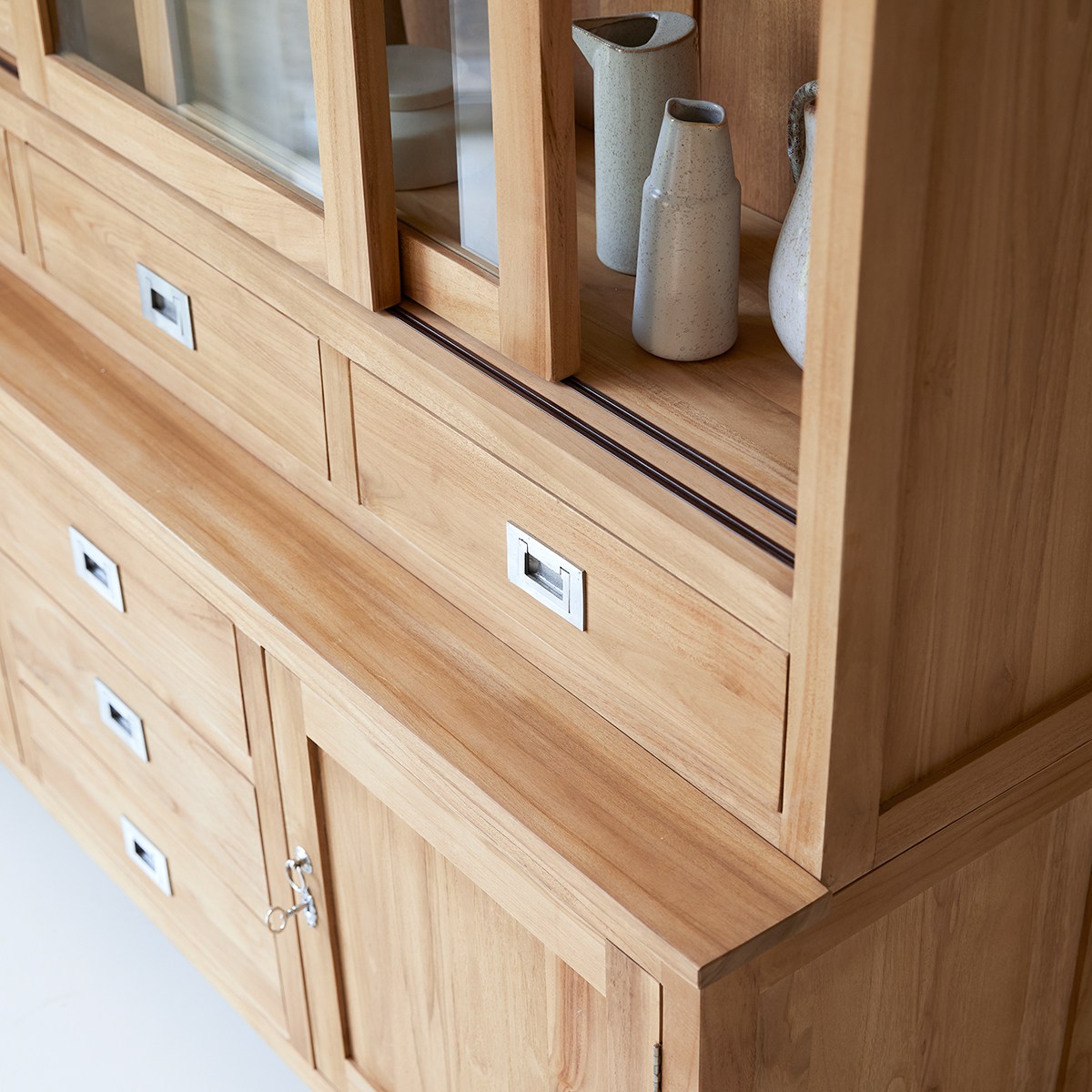 Heidi - Geschirrschrank aus massivem Teakholz 160 cm