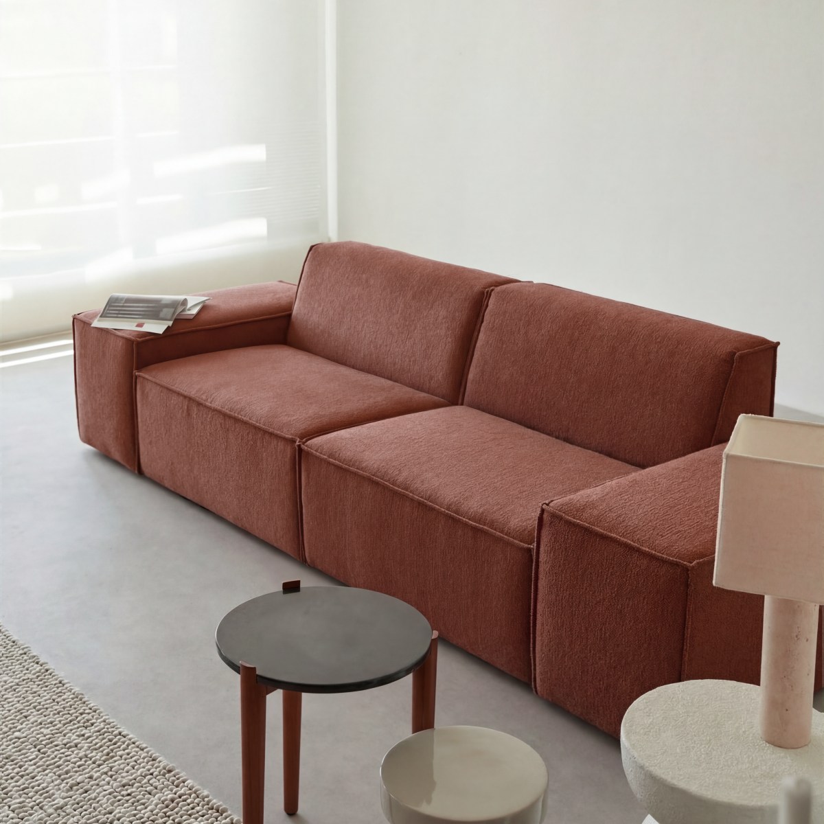 Dario - Sofa aus Mahagonistoff, 2-Sitzer, modulare Armlehnen