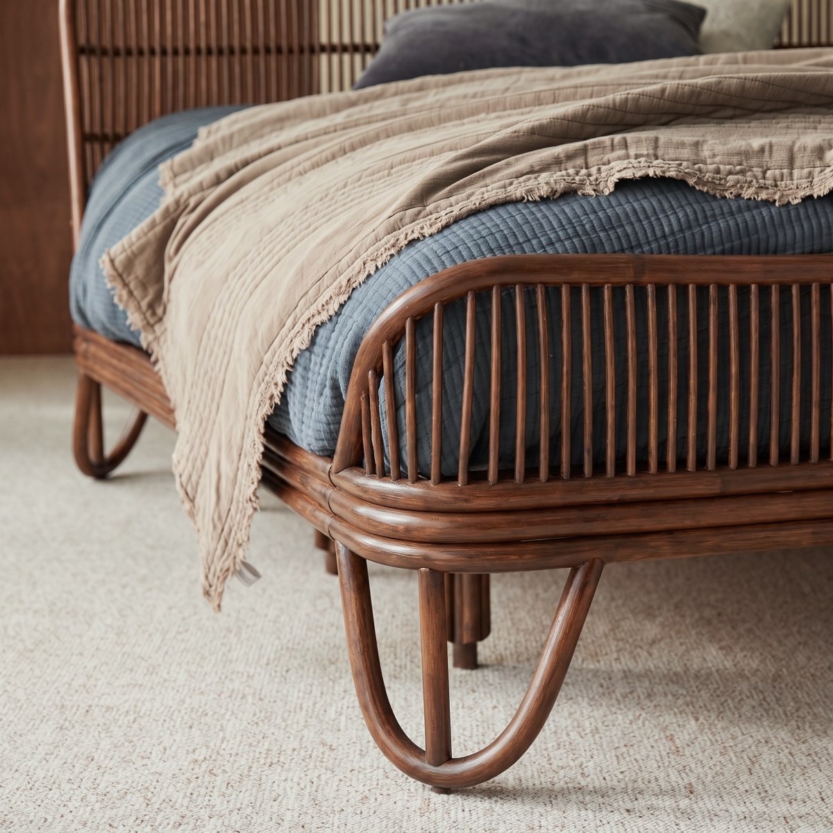 Simone - Rotan bed donker met lattenbodem 160 x 200 cm