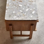 Isaure - TV-Schrank aus Nussbaum massiv und Premium-Terrazzo 175 cm
