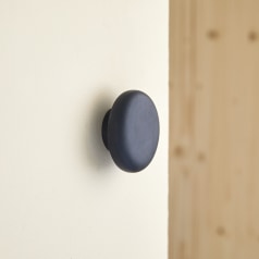 Eda - Patère en terrazzo, black