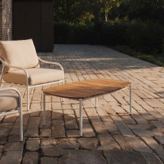 Luca - Table basse de jardin en acacia massif et métal