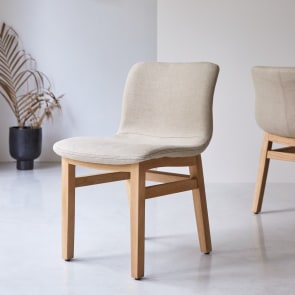 Cocoon - Sedia linen in legno di quercia massello