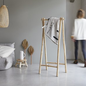 Kilim - Single towel rail in solid teak