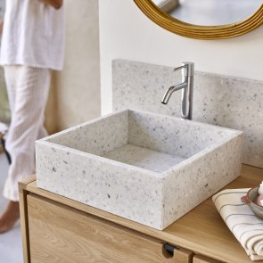 Made - Vierkante waskom van moon premium terrazzo