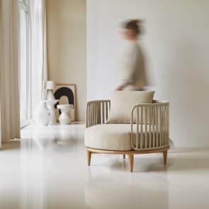 Ezra - Sillón de teca maciza y tela