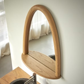 Lana - Espejo de baño de madera de mindi de 68x55 cm