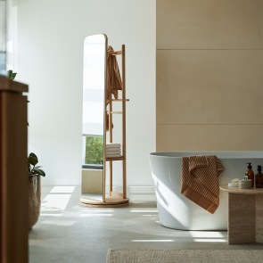 Valerio - Mirror in solid oak, with towel rail