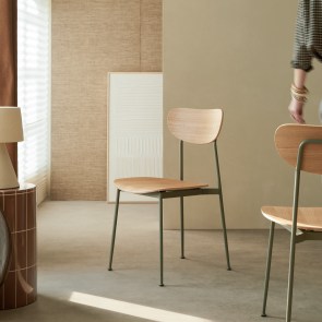 Lilo - Chaise en frêne et métal vert 