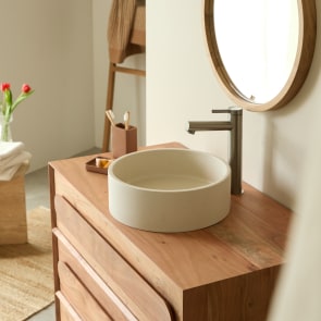 Gina - Round washbasin in cream concrete, Ø 33 cm