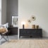 Thaki Black - TV-Schrank aus massiver Kiefer 140 cm