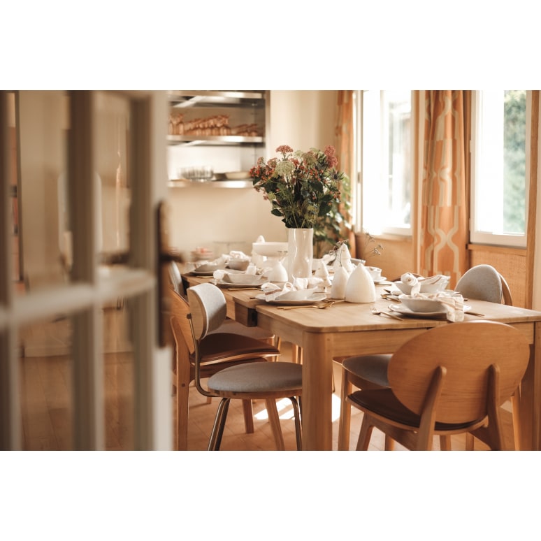 Soline - Sedia in rovere massello chiaro, tessuto grigio e metallo