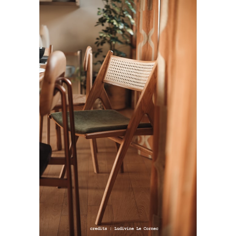 Clara - Sedia in rovere massello e velluto verde