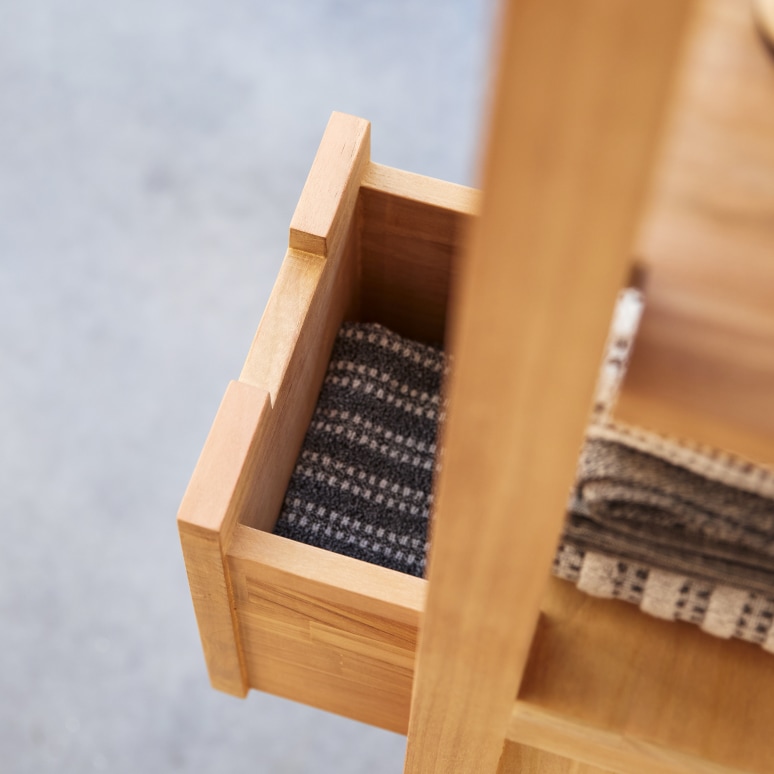 Serena - Hochschrank aus massivem Teak